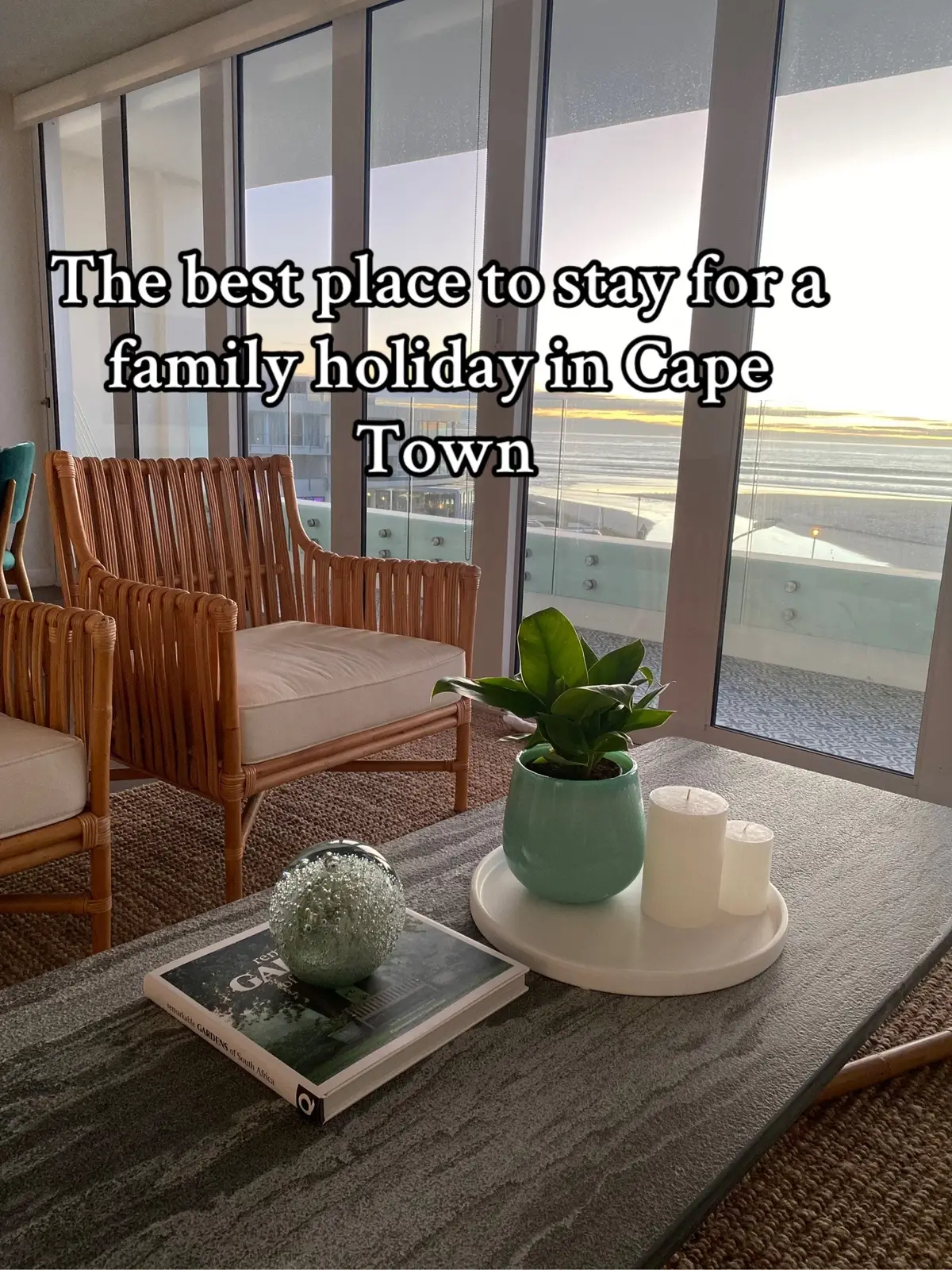 Stay here on your next family trip to Cape Town OR call this your new home! ☀️ 3-bedrooms, 3.5 bathrooms, open plan loft apartment on the beachside with not one but two balconies! Best view of the ocean and Table mountain 🌊 Situated in Lagoon beach, Cape Town. Available through Airbnb.  https://www.airbnb.com/slink/DqGTqzpX #capetown #capetownrentals #beachside #beachhouse #tablemountain #airbnb #airbnbcapetown #holidayhome #holidayhouse #capetownsouthafrica #southafrica #oceanview #capetowntravel 