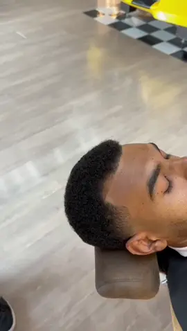 Salve, salve rapaziada da barbearia... Pega a visão sobre esses 2 produtinhos que vão te salvar na hora da correção de falhas e acabamento de perfis. Depois você me agradece! haha 🔥 #dicasparabarbeiros #barbershops #barbearia #produtosparacabelos #produtosparabarbearia #barbeirosbrasil