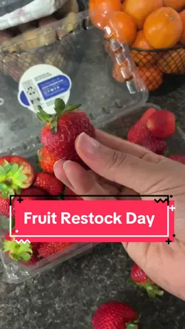 Join me on my weekly fruit restock. I recently learned that berries go bad quickly do to moister so I have been trying this new method. Let me know how y’all keep your fruit from going bad. 