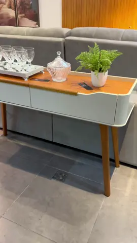 Dê um toque de elegância e sofisticação ao seu ambiente com esse aparador de design moderno e muito funcional.🌟 📐Medidas: Largura 1,36m Altura 81cm Profundidade 41cm 🚚 Entrega e montagem GRÁTIS nas cidades onde temos lojas! ❕Não acompanham objetos de decoração Gostou? 📥Nos envie uma mensagem que passamos mais detalhes  Visite nossas lojas: 📍Ribeirão Preto - Av. João Fiusa, 612 e Novo Shopping  📍Mirassol - Av. Modesto José Moreira Júnior, 3759 📍S.J. do Rio Preto - Plaza Shopping  🧡Siga nosso perfil #casa #ape #apto #moveis #decoração #ribeiraopreto #mirassol #sjriopreto #aparador #decoração 