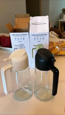 2 in 1 oil dispenser is a must have kitchen gadget! #kitchengadgets #TikTokShop #oildispenser #oildispenserbottle #CookingHacks #mothersday