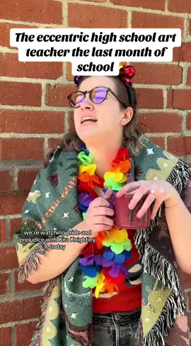 Kids who don’t even take pottery are hanging out in her class and she doesn’t give af #comedy #artteacher #teachersoftiktok #teacher #summervacation 