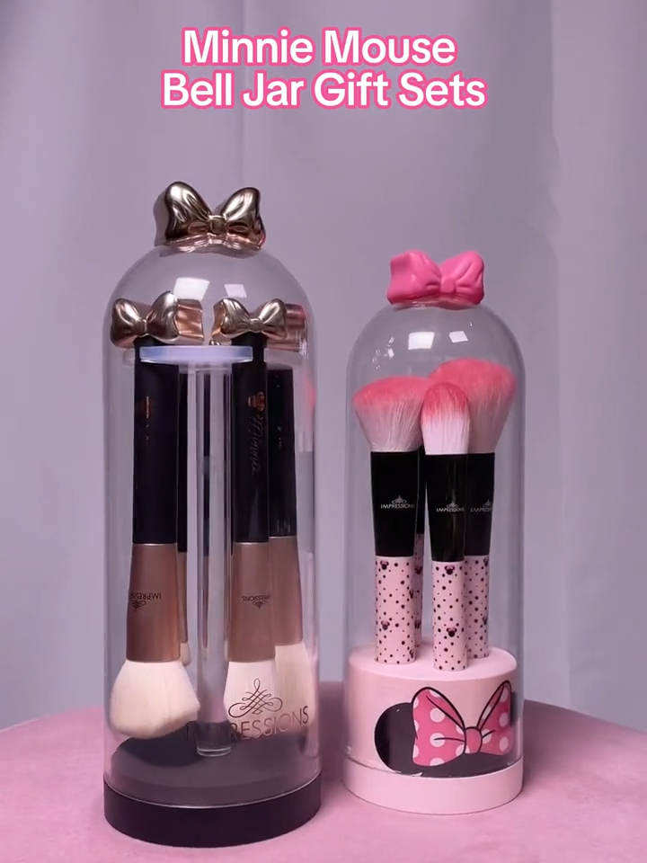 🎀⁠Your beauty routine just got even more bow-tiful with new @disney's Minnie Mouse for Impressions Vanity makeup brushes!✨⁠ #minniemouse #impressionsvanity#disney #makeup #minnie