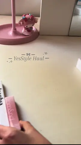 y todo me salió 11 dolares con envío incluido ⋆౨ৎ˚⟡˖ ࣪  mi código de recompensas aparece en el videito ‘TTOKKIR4’ 🩶  #yesstyle #yesstyleinfluencers #yesstylehaul #kbeauty #kbeautyskincare #kbeautymakeup #romand #unleashia #centellaasiatica #koreanskincare #koreanmakeup #haultok 
