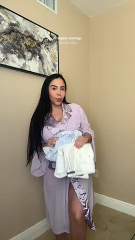 GRWM 🤍 The shorts are a little big, but still love this outfit ✨ hope yall like it  Happy fridayyyy . . . . #fyp #grwm #OOTD #ootd #fashion #MomsofTikTok #fit 