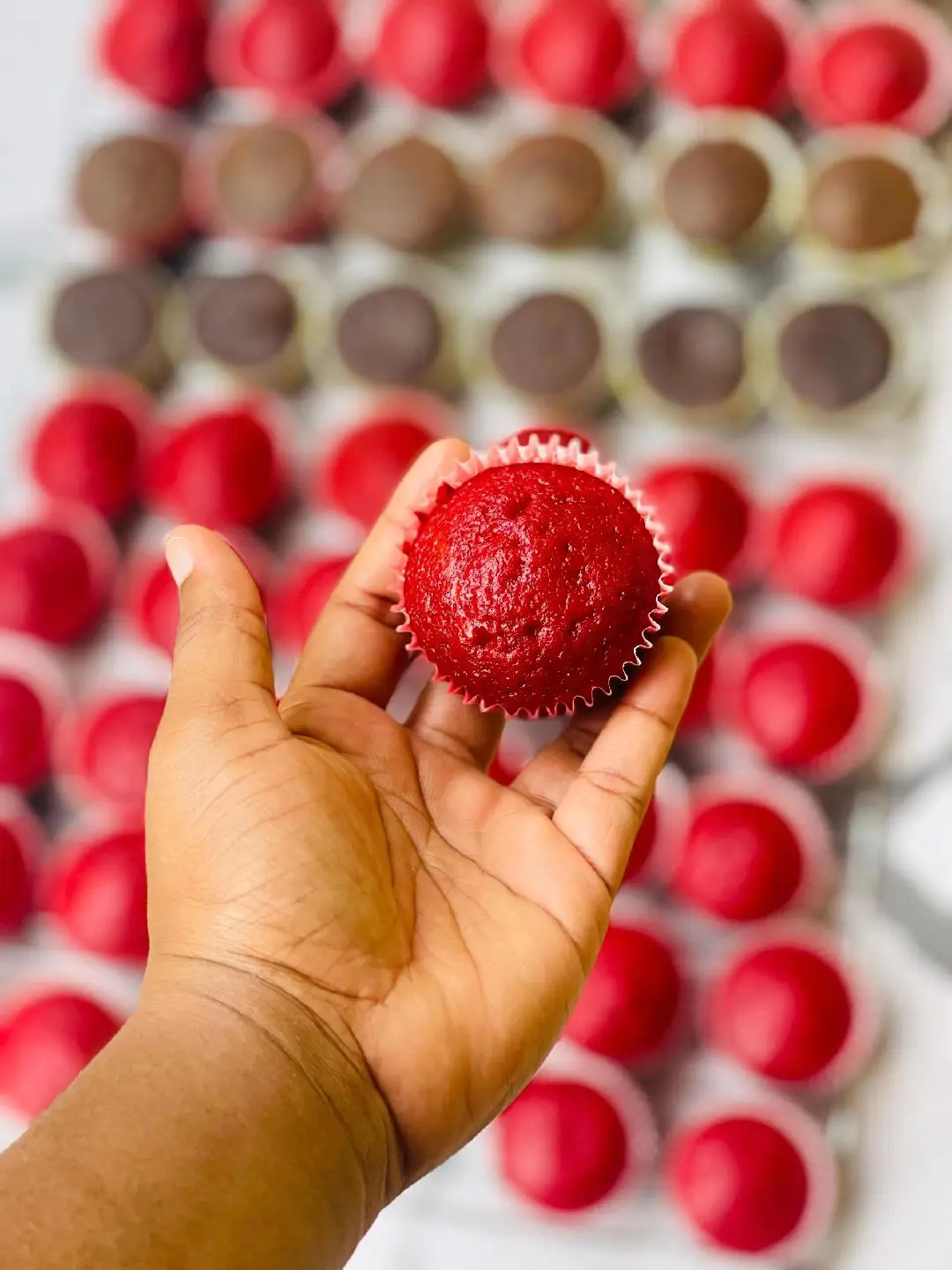 Indulge in the heavenly goodness of our moist cupcakes,a slice of pure bliss! 😍🍰#DeliciousTreats #SweetIndulgence #BakingPassion #TastyCreations #YummyGoodness  #cakesinlagos #cakesoftiktok #cakevideo #cakeideas #cakeoftiktok #tiktokers #trendy #trendingvideo  #trendingsong #fyp #viralvideo #viral #cakesvendor #cakesinlagos