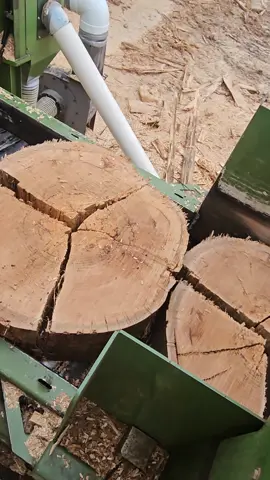 the process. #pezzolato #tm1200 #tb900 #logs #hardwood #sawmill #Australia 