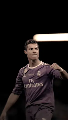 Ronaldo real madrid 2017🥶🐐 #fyp #wilkulbet #ronaldo #cristianoronaldo #cr7 #goat #realmadrid #2017 #football #viral #mots? #foryoupage #jedagjedug 
