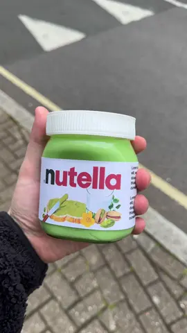 Who else would LOVE this pistachio nutella?!! Shame its a Snackfish and not real!!! 