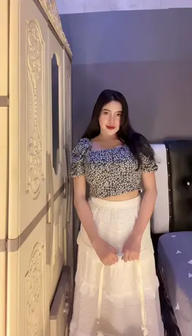 Jatuh cinta sama outfitnya #milli #OOTD #rok #ootdrok 