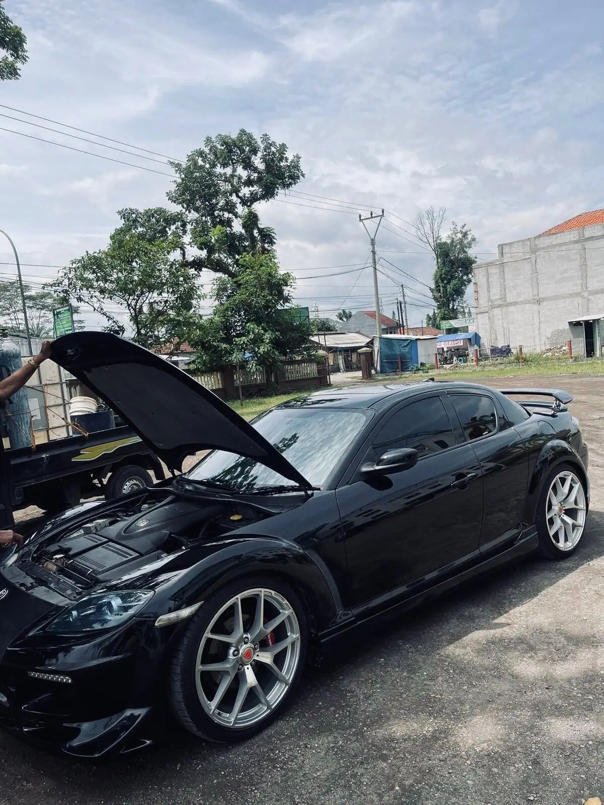 Mazda RX-8 2004 AT • Price 175jt 2004 km 60rb dokumen lengkap  mulus no minus mesin sehat 📍Tasikmalaya For Inquiry 082117774261 (Robert/Wa only) #mazdarx8 #mazda #rx8 #jualmazda #jualmobil #mobil #jualmobilsecond #fyp