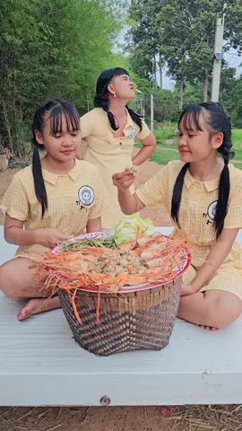 กุ้งทำไมเหลือแต่หัวล่ะอุ๋มอิ๋ม