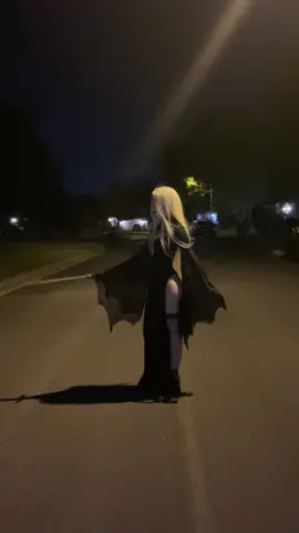 im #darkfantasy #goth #knight #wizard #fyp #sword #thesecrethistory #death #beauty #terror #souls #cosplay #oc #justagirl 