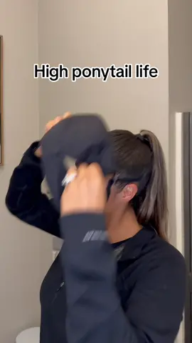 My hair is in a ponytail 90% of the time, its only right I own one of these. #fyppppppppppppppppppppppp #MomsofTikTok #momtok #tiktokshop #trending #viral #workout #ponytail #hairup 