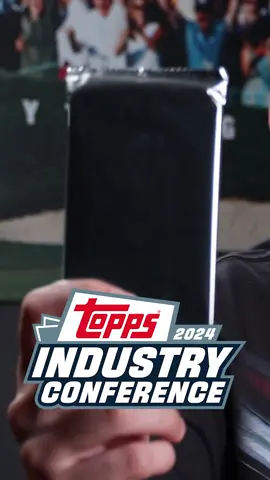 We opened an EXCLUSIVE sports card pack from Topps 👀 #sportscards #cardcollector2 #topps 