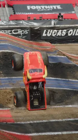 The California native takes his first World Finals Championship 🤩  #monsterjam #monstertruck #mjwfxxiii 