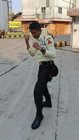 Awali pekerjaan dengan Bismillah dan semangat bertugas.....  Orang libur kita tetap masuk.  #security #satpamviral #satpamindonesia #satpam #fight #fighter 