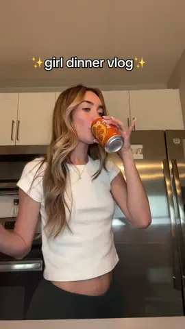 not dylan approved🙅‍♀️ #girldinner #dinnervlog #makedinnerwithme #Lifestyle 
