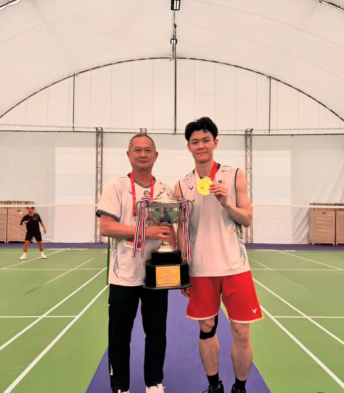 Hardwork NEVER betray 💯 ! Congratulations Lee Zii Jia THAILAND OPEN 2024 CHAMPION 🥇! The photos so cutee 😭❤️ photo credit : IG Wong Tat Meng #leeziijia#ziijia#lzj#thailandopen2024 #badminton#malaysiaboleh#nevergiveup #daretodream