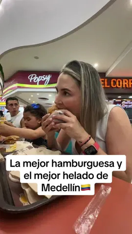 Una de las cosas que mas extraño en Estados Unidos es comer en el los cebteo comerciales 🤤🇨🇴❤️ #medellincolombia #MomsofTikTok #hamburguesasmedellin #todoloquecomo #latinacontentcreator  @El Corral @Crepes & Waffles 