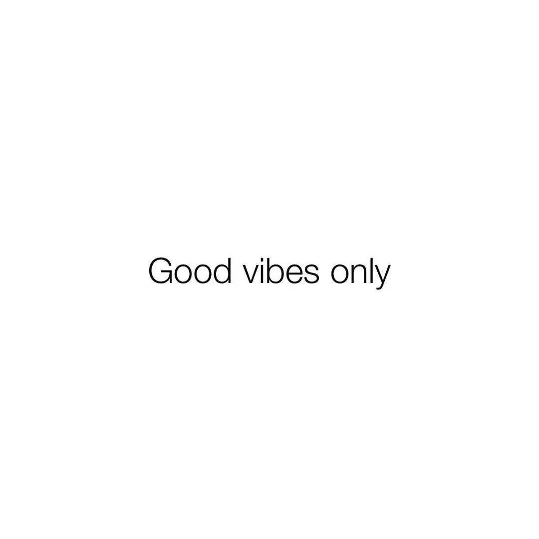 Good vibes only 💞👏🏼 Shop now! LINK IN BIO 🛍️