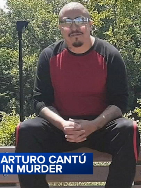 Prosecutors read out several text messages in court Sunday between the co-defendants in the fatal shooting of Bridgeview man Arturo Cantu, which they said is proof of their murder-for-hire plan.