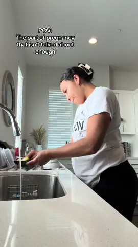 Leaning on that counter saves me boyyyy 😭 #pregant #pregnancytiktok #pregnanttiktok #pregnantlife #20weekspregnant #pregnancyproblems #fyp 