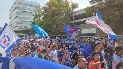 La Sangre Azul se moviliza en Super Caravana al Estadio Azul para el partido contra Rayados de Monterrey #CruzAzul #Monterrey #LaMaquina #LigaMx #Futbol 