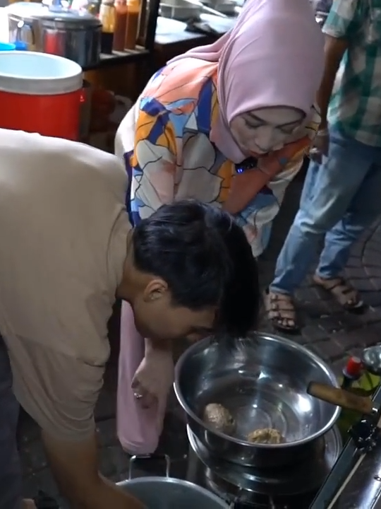 KACAU!! KACAU!! ISIANNYA BIKIN KEWALAHAN!! BAKSO SEDAAAP!! #fyp #shantydenny #mukbang #baksopedas #asmr