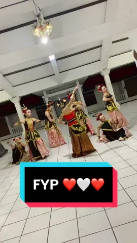 Kelakuannya diluar nurul 😂😂  #penarijawa #penaricantik #penari #penariindonesia #kostumtari #fyp #fypシ #fypシ゚viral #fyppppppppppppppppppppppp #kontentari #dance #kontendance #nari #narijawa #fyptari #mashasong #djmasha #mashaandthebear #danceviral #lagiviral #viralin #viraltiktok #videoviral #viral_video 
