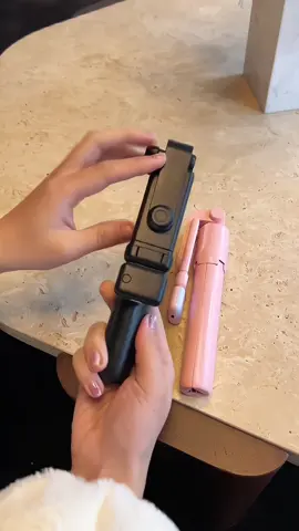 3 in 1 Bluetooth Selfie Stick#tiangselfie #penjepittelefonbimbit #bluetooth #kontroljauh #tambah #fyp #goodthing 