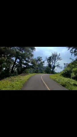 ku berlari lari, di atas langit biru #boomerang  #motovlog  #laguthn2000an  #pedesaanindonesia 
