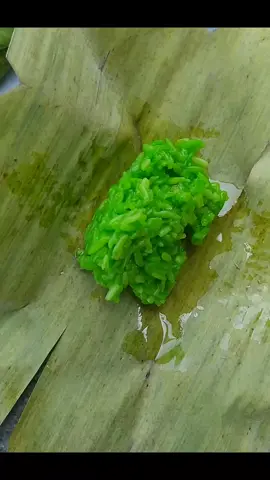Tape ketan  #tape #tapeketan #tapeketanhijau #tapeketanhitammanis #jajananjadul #makanantradisional #tapee #fyp #fypシ゚viral #fypage #fyppppppppppppppppppppppp #masukberanda #bismillahfyp #makanan #zxycba 
