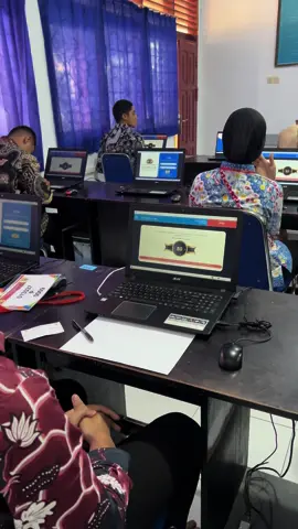 Salah satu catar akpol yang mendapatkan nilai tertinggi pada ujian CAT Akademik subtes Bahasa Indonesia. Ayo kepada seluruh casis tetap semangat dan tunjukan kemampuanmu yang paling terbaik💪🏻 @SSDM POLRI @Divisi Humas Polri #penerimaanpolri #tarunaakpol #poldamalut 