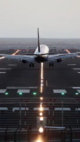 Aviation #landing #madeira #plane ##planespotting #avgeek #stunning #turbin #airliner #quality #Runway #airport #pushback #altitude #crusing #sky #flight #wing #clear #calm #clouds #aviationjan 