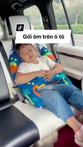 Gối ôm tựa trên ô tô đa năng.  #shopbeyeu #goiomoto #goitualungtienichchooto #viral 