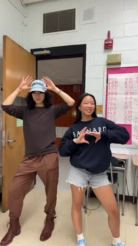 period 2 calc bc class is out 💯💯 #commitmentday#collegedecisions#classof24#feederschool#laguardiahighschool#colleges#sweatshirtday#brownu#usc#berkely#columbia#barnard#tufts#bostonuniversity#risd#stonybrook #fyp#foryou 
