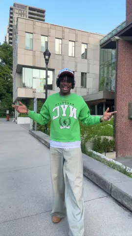 Aint i clean tho? . . . . . . . #vintagestreetwear#fitslowkey#hmxme#303unknOwn #ynxfeed#instacool##reels #thriftstorefinds #thrifting #explore #explore #explorepage# instaphotos #fashion #fashioninspo #model #grwm #OOTD #ootdfashion #toronto#derekpsd#_.derekps