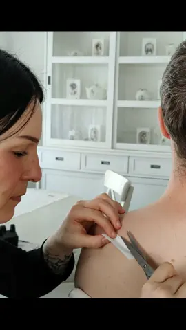 A few hair samples from his back and shoulder #femaleasmr #asmr #samples #asmrroleplay #back #shoulder #collecting #experiments 