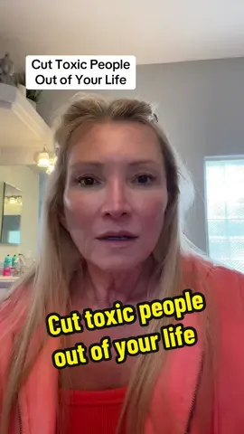 Don't be afraid to cut toxic people out of your life and don't ignore the red flags. #toxic #toxicrelationship #redflags #blocked #toxicpeople 