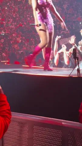 #HotGirlSummerTour @Hotties tap in 🤟🏾🤟🏾‼️❤️‍🔥 The best performance ever! 