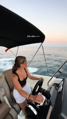 🧡🏄🏽‍♀️🌞
