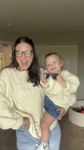 Stay till the end for the CUTEST fit check ever!!! Discount using MCCRACKEN15, check out @paireyewear style & color: “the harper in black” #pairpartner 