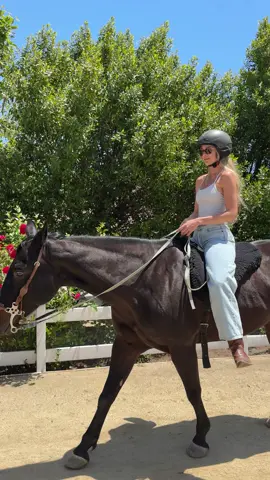 More horsie time #fyp #foryoupage #billieeilish #genx #genxtiktokers #chivas #tysonfury #modeling #rcb #bikinimodel #parati #paratii #malibu 