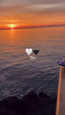 ❤️❤️ #alger #oran #wahran #algérie🇩🇿 #sunset #hasni #chebhasni #old #oldrai #rai #الراي_الجزائري #شاب_حسني #مكتوب_ربي #غروب #وهران #البحر #mer #الشعب_الصيني_ماله_حل😂🤣اكسبلور #foryou #fyp #fyyyyyyyyyyyyyyyy #trending