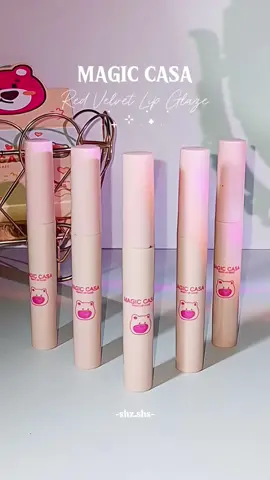 shade dia semua lawa and paling best transferproof dan tak keringkan bibir pun #magiccasa #magiccasalipglaze #redvelvetlipglaze #magiccasalipmate #lipmatte #lipmattemagiccasa #fyp 