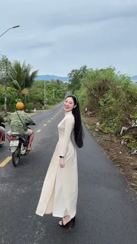Muốn tặng anh cuộc sống màu hồng nhưng lại quên mất rằng cuộc đời em toàn những bão giông…🩶 #xuhuong #trend 