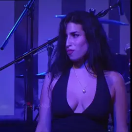 Caption. #amyjadewinehouse #amywinehouseedit #amywinehouse #edits #editsounds #amywinehousesinging #trending #fypp #edit #foryoupage #funny #amywinehouseedits #licky 