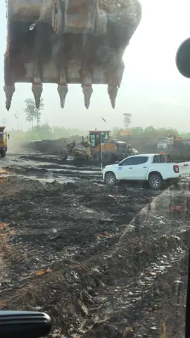 #operator_excavator #storytambangbatubara 