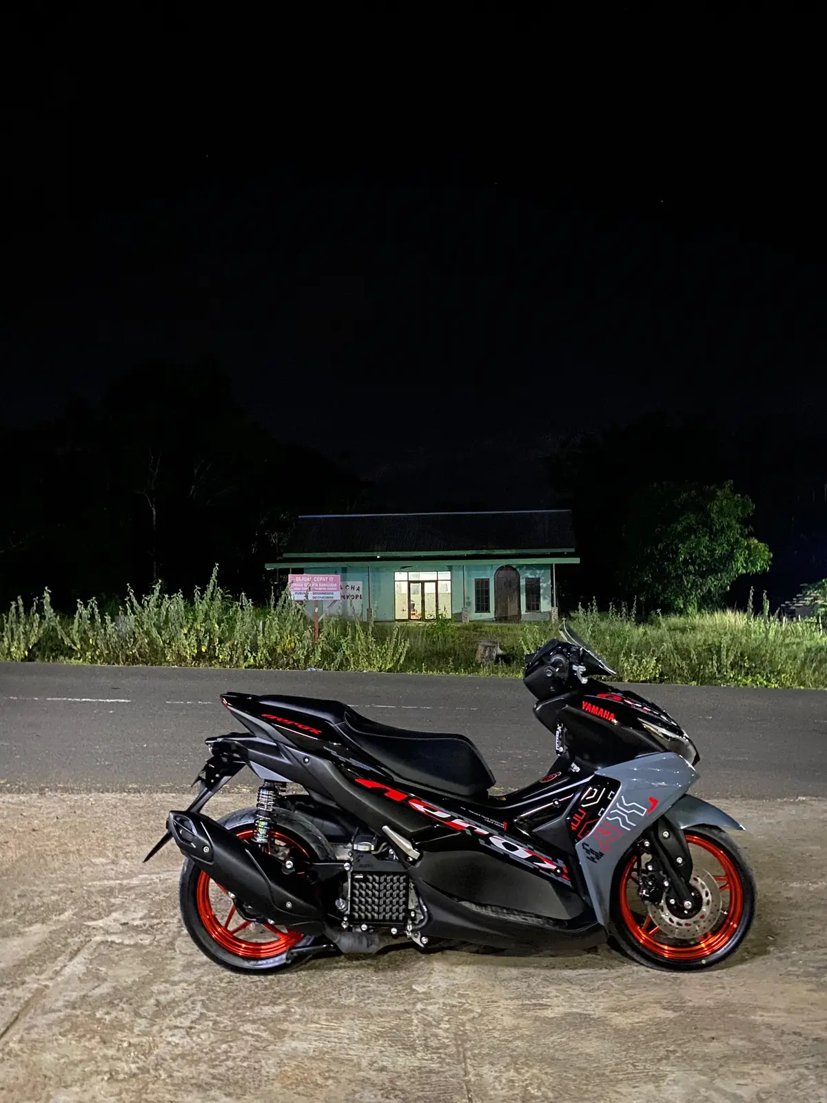 Sebelum ganti delkevic🤩 #aerox155 #aerox2024 #aeroxmodifikasi #aeroxblackgrey 